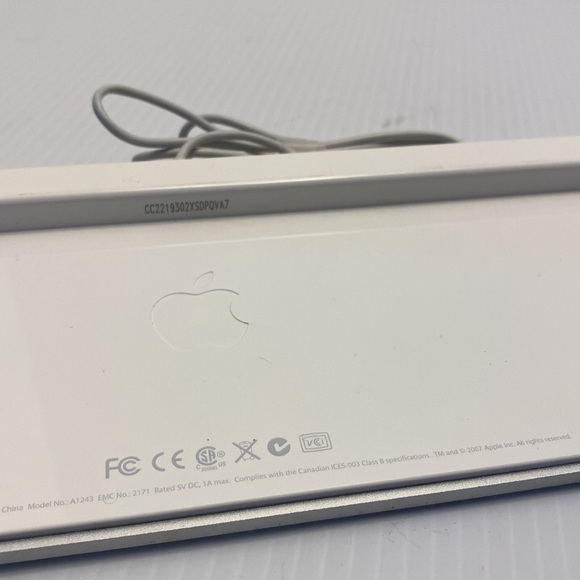 APPLE A1243 Aluminium USB Wired Keyboard with Numeric Keypad - Picture 7 of 8
